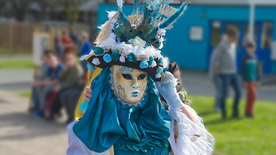 masked ball dancers